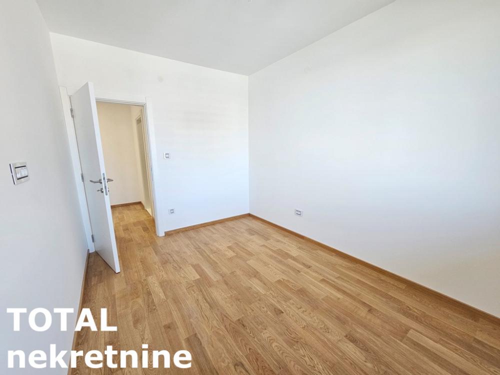 Slika 4 - Stan,NOVI SAD,BULEVAR EVROPE,kv: 64.00, € 160000, ID: 1101217