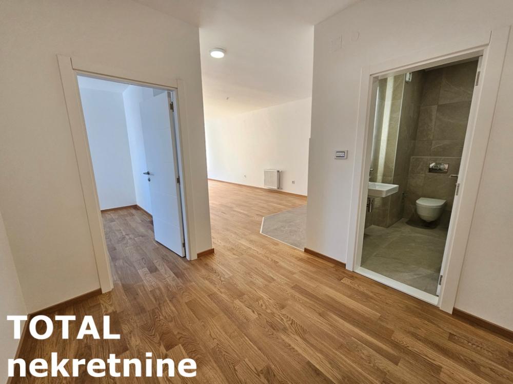 Slika 7 - Stan,NOVI SAD,BULEVAR EVROPE,kv: 64.00, € 160000, ID: 1101217