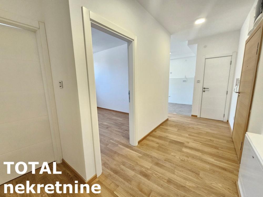 Slika 8 - Stan,NOVI SAD,BULEVAR EVROPE,kv: 64.00, € 160000, ID: 1101217