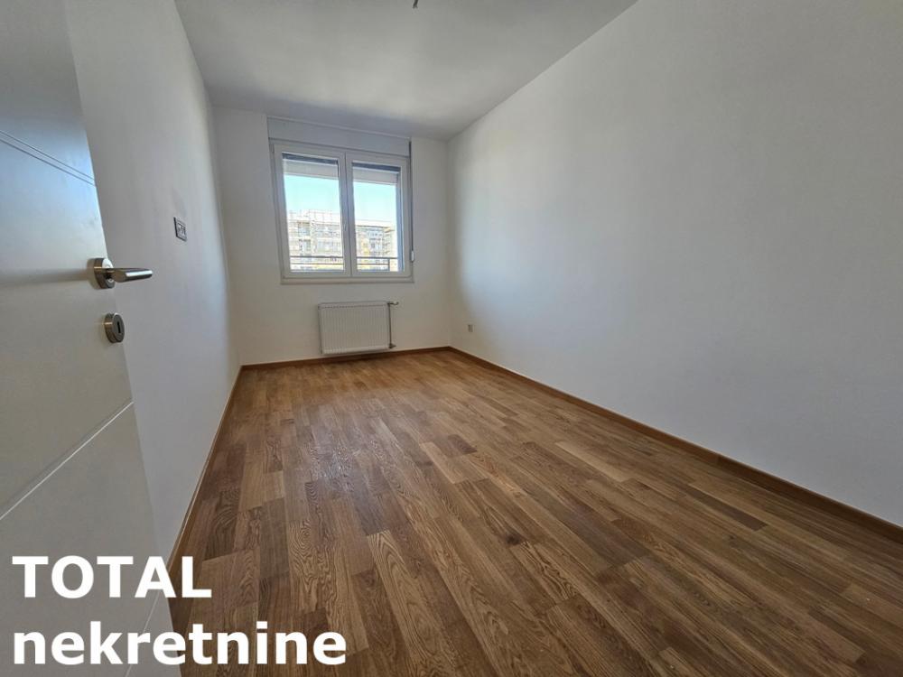 Slika 5 - Stan,NOVI SAD,BULEVAR EVROPE,kv: 64.00, € 160000, ID: 1101217