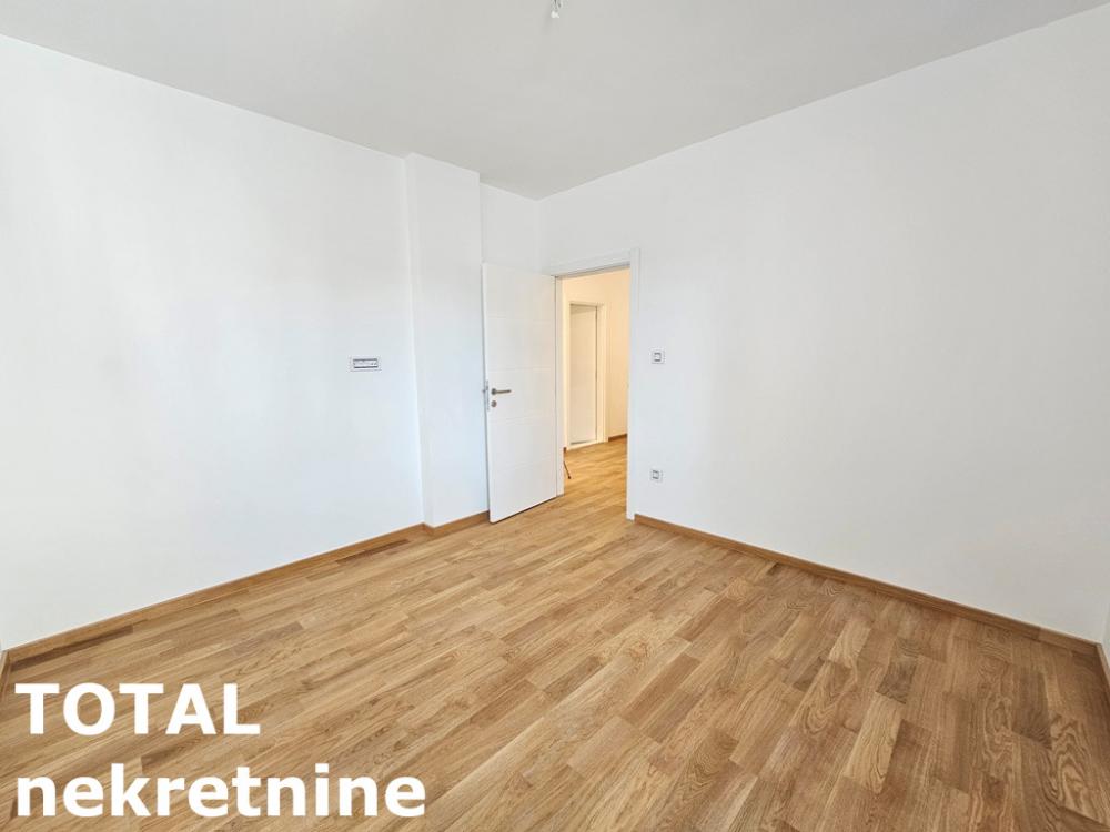 Slika 3 - Stan,NOVI SAD,BULEVAR EVROPE,kv: 70.00, € 167080, ID: 1101146