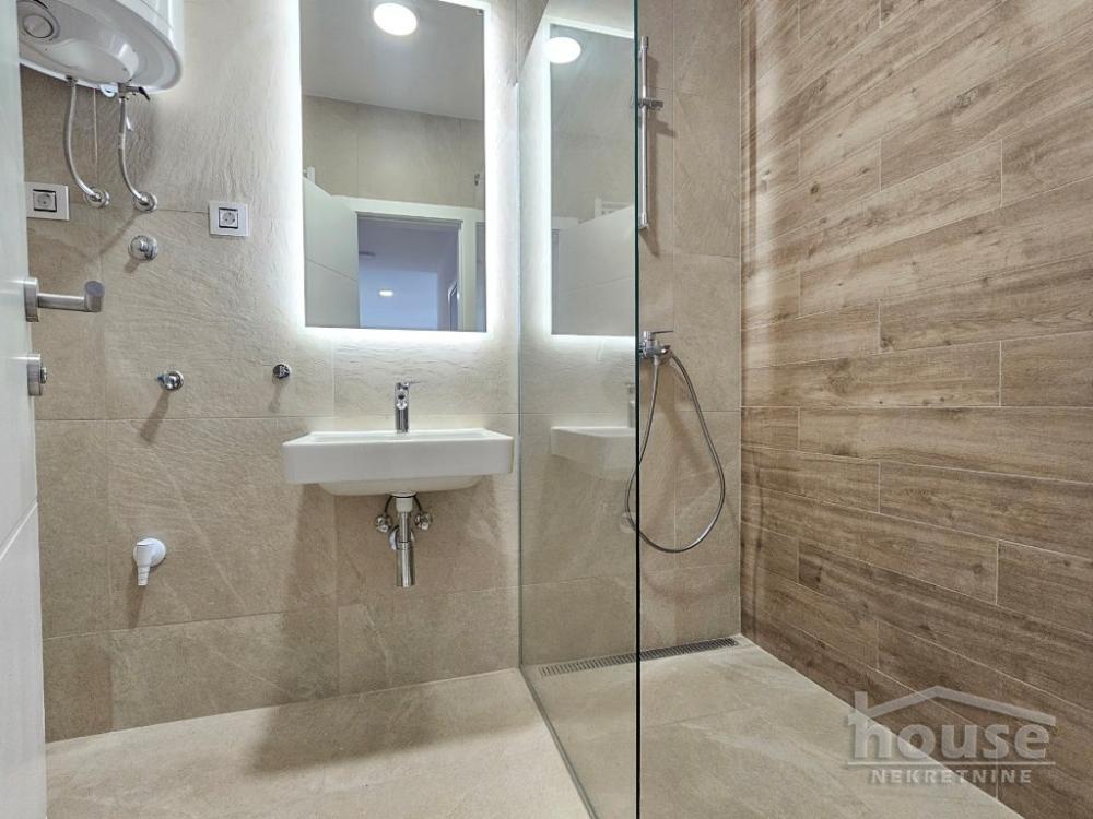 Slika 8 - Stan,NOVI SAD,TELEP,kv: 65.00, € 166160, ID: 1064368