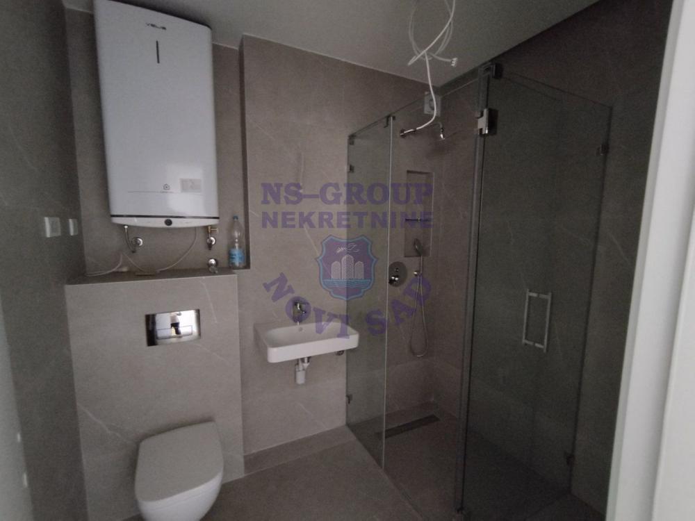 Slika 6 - Trosoban, 77m2, Bulevar oslobođenja Novi Sad, ima lift