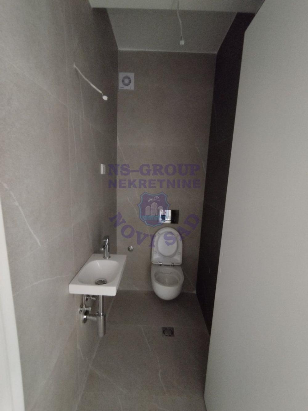 Slika 7 - Trosoban, 77m2, Bulevar oslobođenja Novi Sad, ima lift