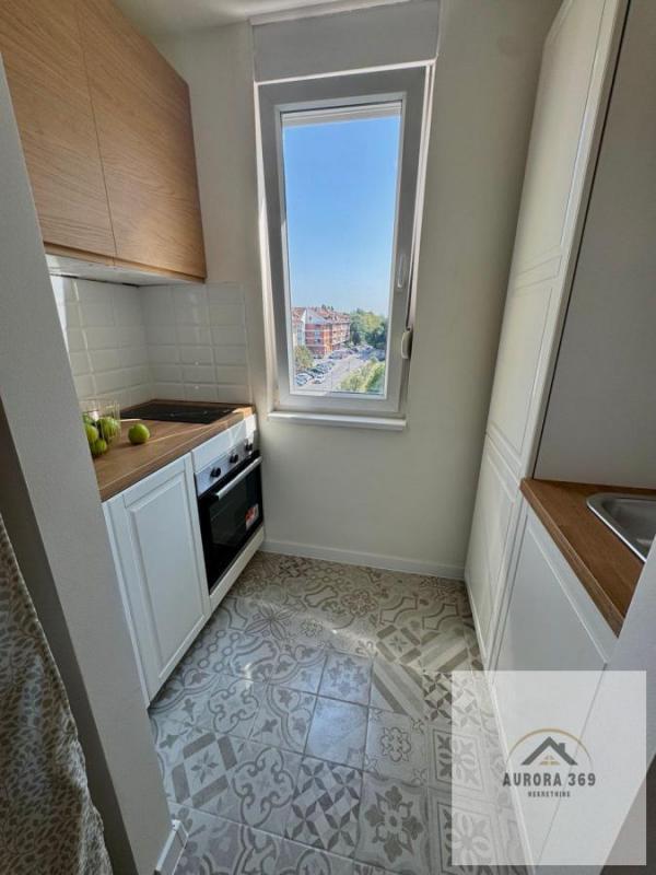 Slika 6 - PRODAJE SE NOV- KOMPLETNO SREĐEN JEDNOSOBAN STAN U NOVOM SADU- NOVO NASELJE