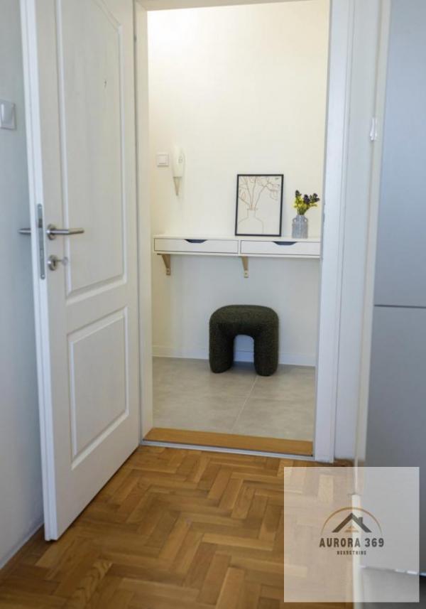 Slika 5 - PRODAJE SE TOP GARSONJERA KOMLET OPREMLJENA U NOVOM SADU- NOVA DETELINARA