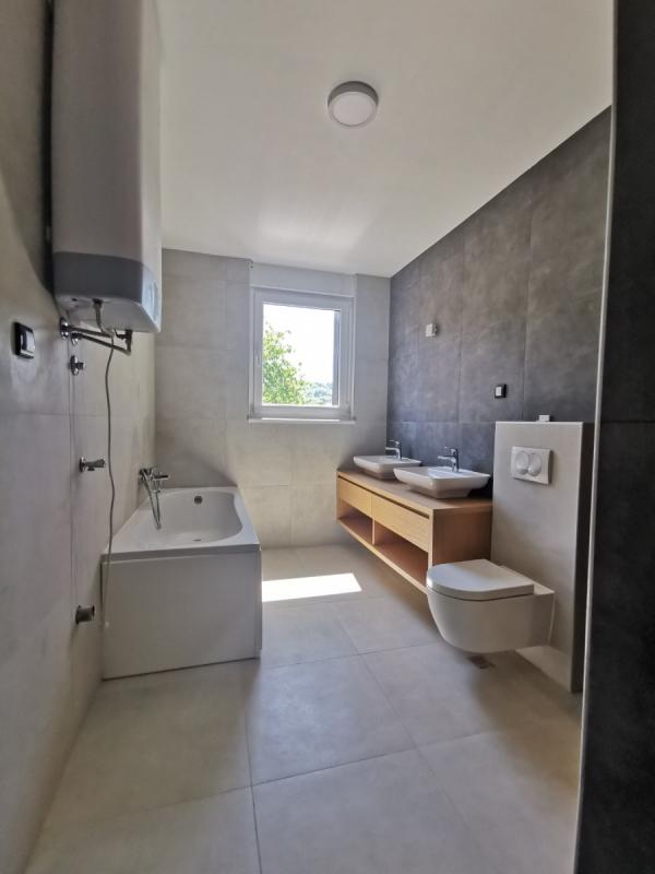 Slika 9 - Stan,NOVI SAD,SREMSKA KAMENICA,kv: 124.00, € 281000, ID: 1056867