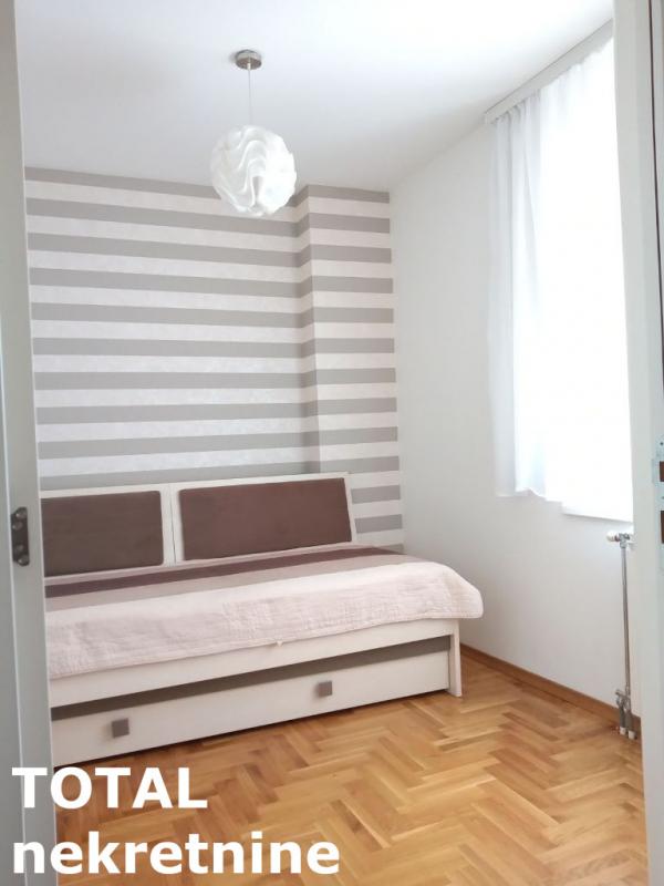 Slika 4 - Stan,NOVI SAD,BULEVAR,kv: 89.00, € 205000, ID: 1101222