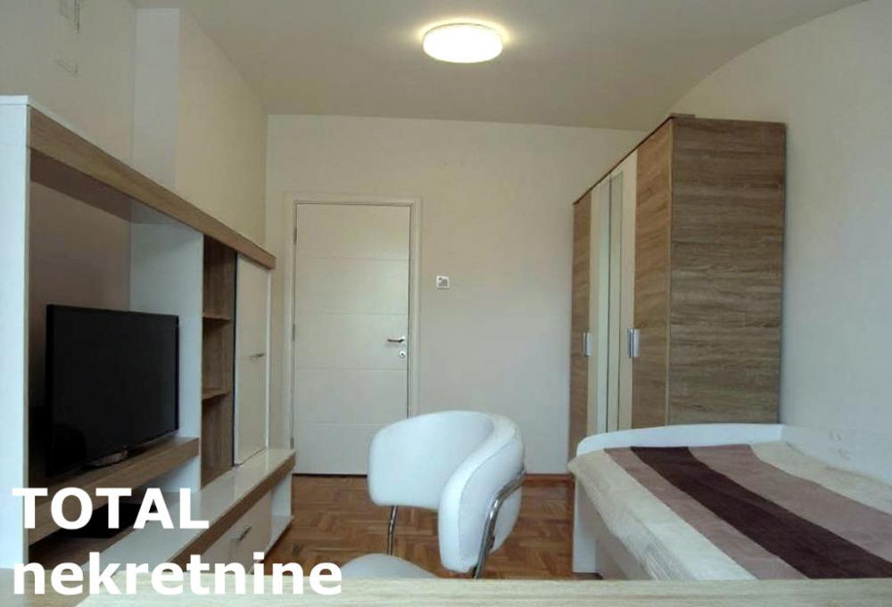 Slika 5 - Stan,NOVI SAD,BULEVAR,kv: 89.00, € 205000, ID: 1101222