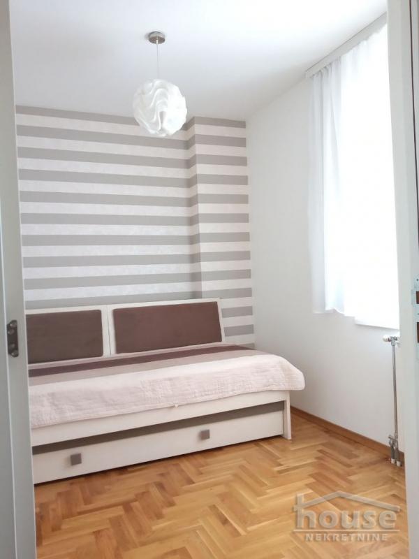 Slika 5 - Stan,NOVI SAD,BULEVAR,kv: 89.00, € 205000, ID: 1064374