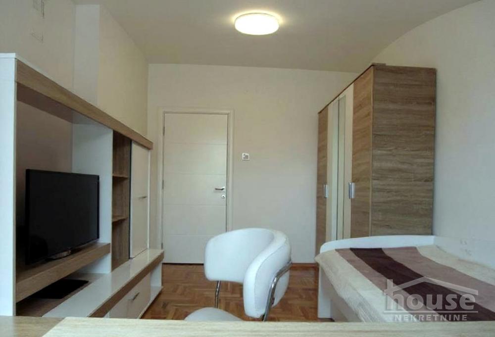 Slika 6 - Stan,NOVI SAD,BULEVAR,kv: 89.00, € 205000, ID: 1064374