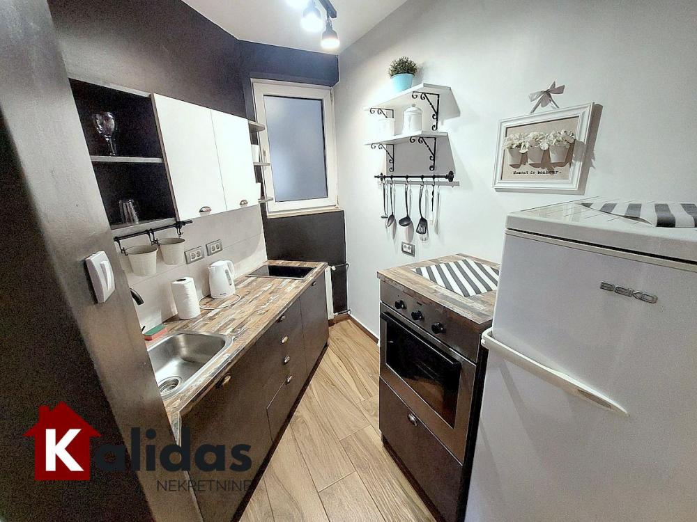 Slika 7 - Stan,NOVI SAD,CENTAR,kv: 50, € 154500, ID: 1008025