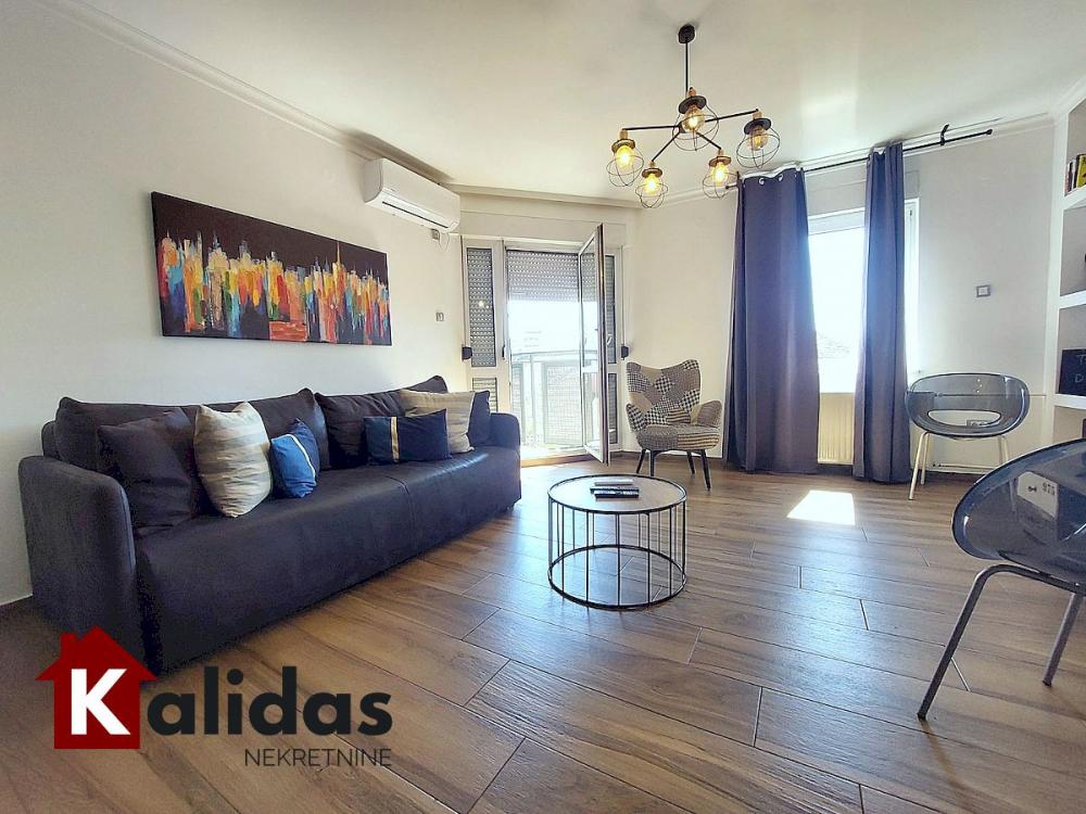 Slika 2 - Stan,NOVI SAD,CENTAR,kv: 50, € 154500, ID: 1008025