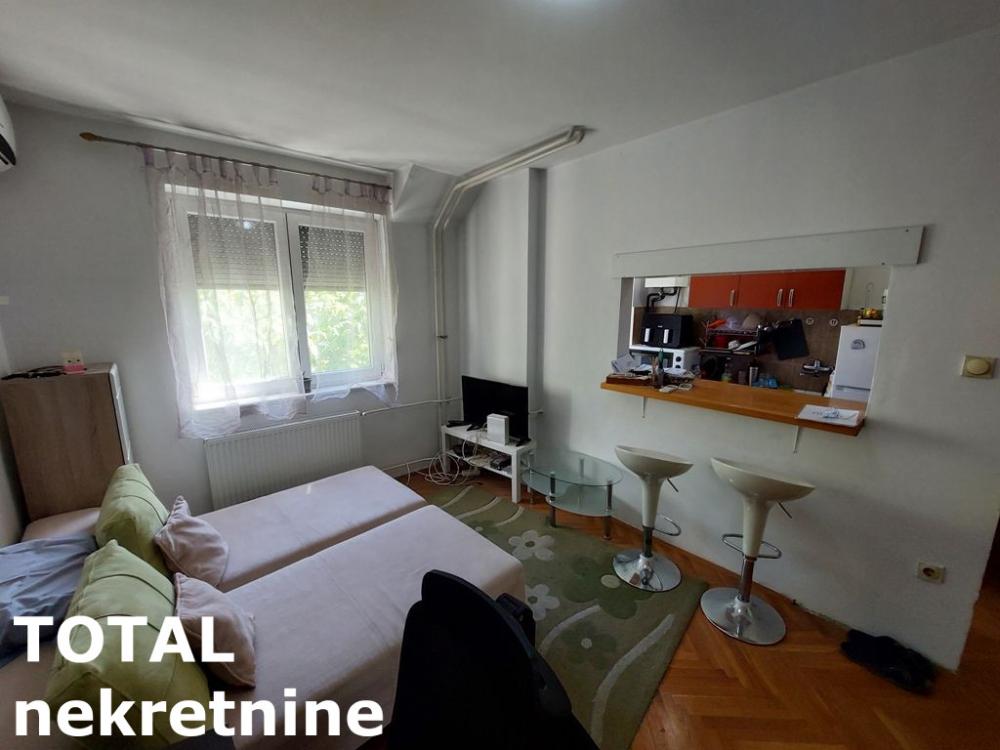 Slika 1 - Stan,NOVI SAD,PODBARA,kv: 24.00, € 71000, ID: 1100925