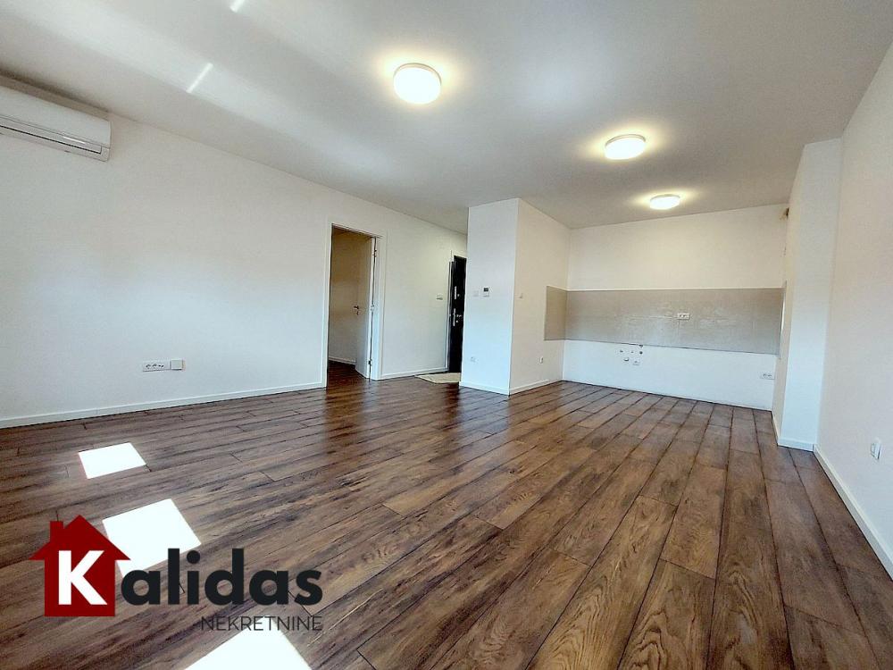 Slika 5 - Stan,NOVI SAD,TELEP,kv: 45, € 122360, ID: 1008036