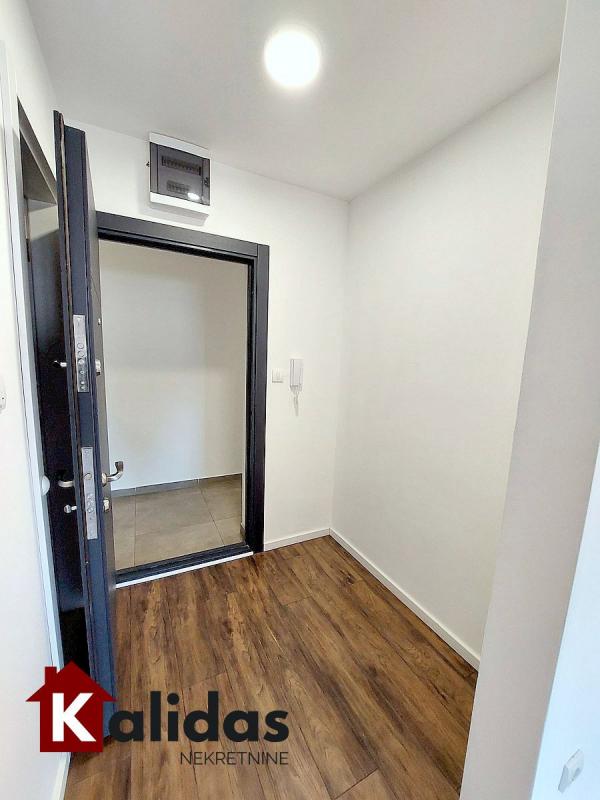 Slika 9 - Stan,NOVI SAD,TELEP,kv: 45, € 122360, ID: 1008036