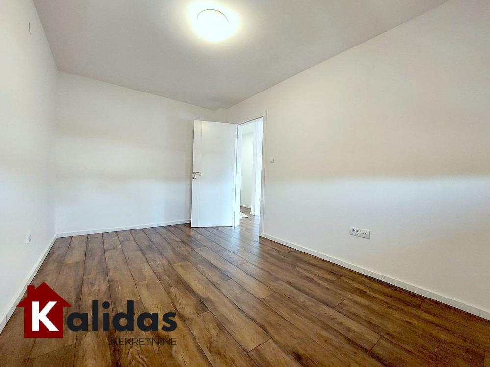 Slika 8 - Stan,NOVI SAD,TELEP,kv: 45, € 122360, ID: 1008036