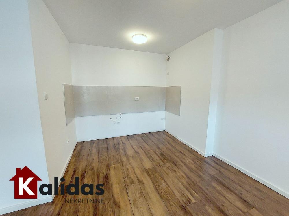 Slika 4 - Stan,NOVI SAD,TELEP,kv: 45, € 122360, ID: 1008036