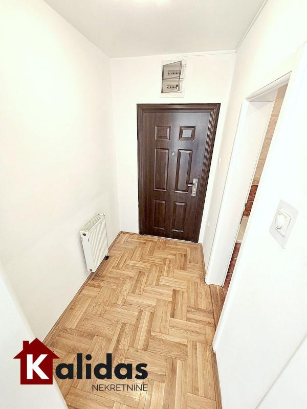 Slika 5 - Stan,NOVI SAD,NOVA DETELINARA,kv: 32, € 85000, ID: 1008037