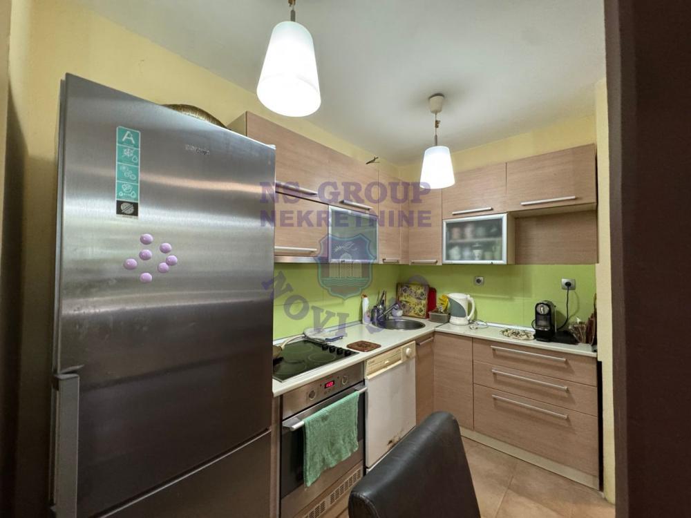 Slika 2 - Prodaje se dvoiposoban stan na Novom Naselju. Agencijska šifra : 547742