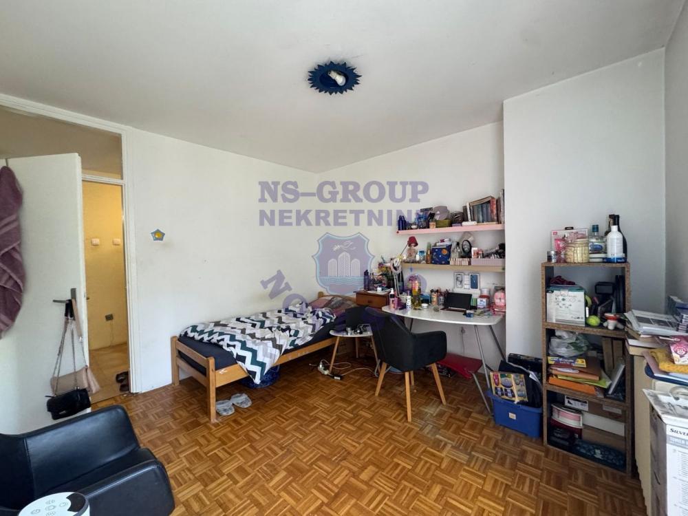 Slika 6 - Prodaje se dvoiposoban stan na Novom Naselju. Agencijska šifra : 547742