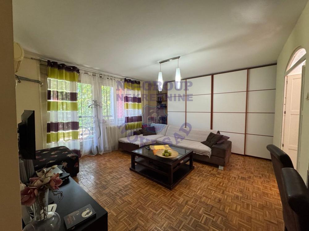 Slika 0 - Prodaje se dvoiposoban stan na Novom Naselju. Agencijska šifra : 547742