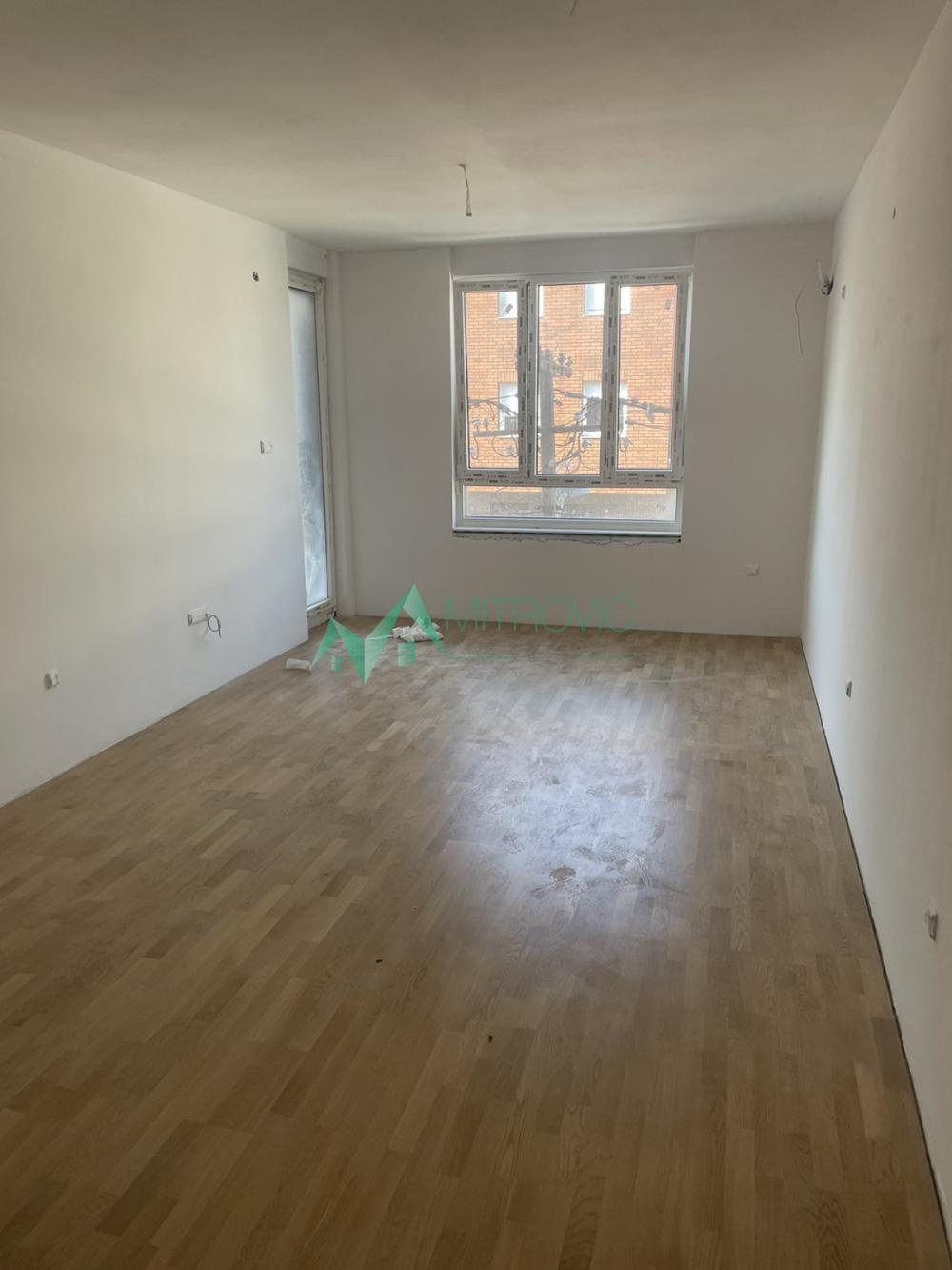 Glavna slika -Jednoiposoban, 55m2, Telep Novi Sad, sa terasom, ima lift