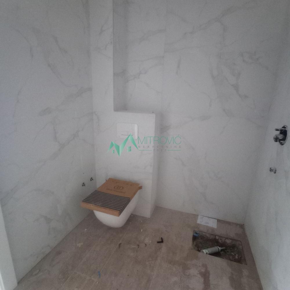 Slika 6 - Jednoiposoban, 55m2, Telep Novi Sad, sa terasom, ima lift