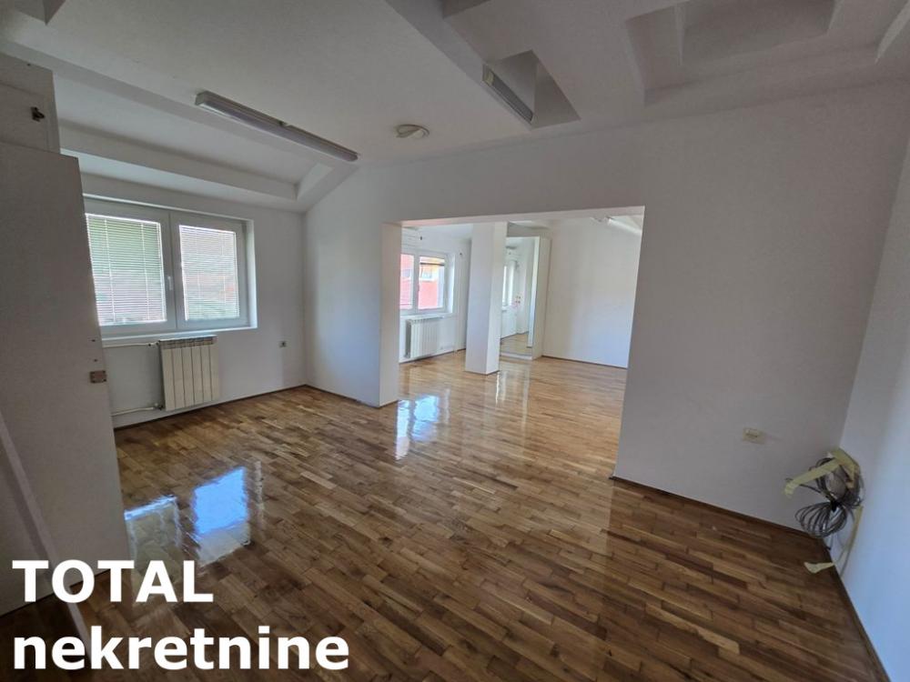 Slika 7 - Stan,NOVI SAD,CENTAR,kv: 216.00, € 484100, ID: 1101224