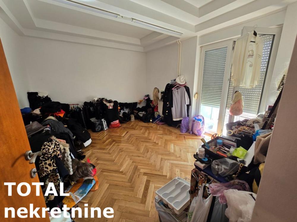 Slika 11 - Stan,NOVI SAD,CENTAR,kv: 216.00, € 484100, ID: 1101224