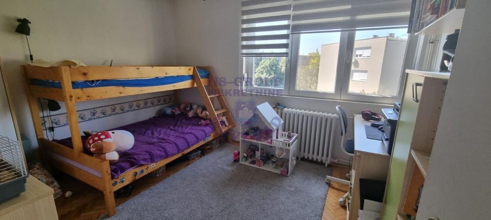 Slika 6 - Odlican trosoban stan na Limanu 1!