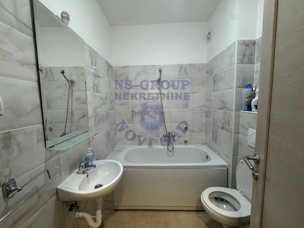 Slika 6 - Predstavljamo vam nov, neuseljavan stan na Novom naselju. Agencijska šifra : 549308