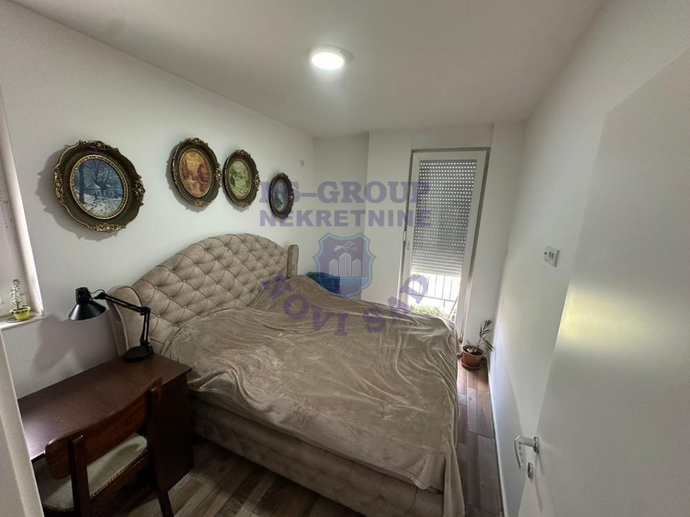 Slika 4 - Predstavljamo vam dvosoban stan na drugom spratu zgrade na Adicama. Agencijska šifra : 546283