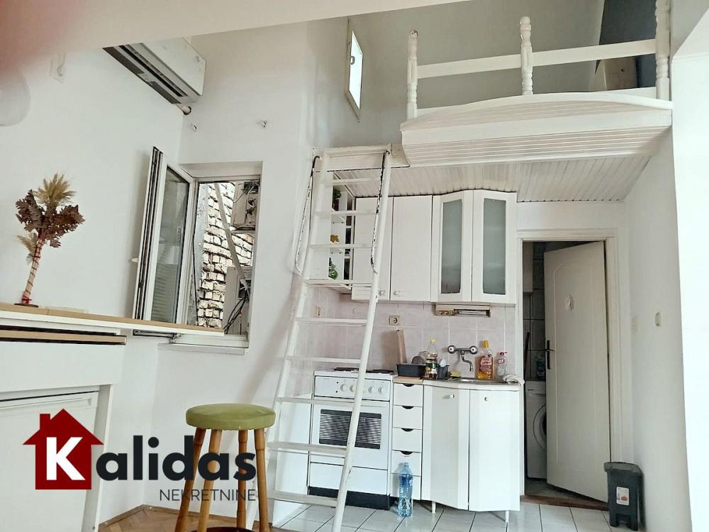 Slika 3 - Stan,NOVI SAD,CENTAR,kv: 25, € 63860, ID: 1008044