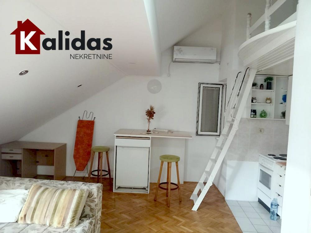 Slika 2 - Stan,NOVI SAD,CENTAR,kv: 25, € 63860, ID: 1008044