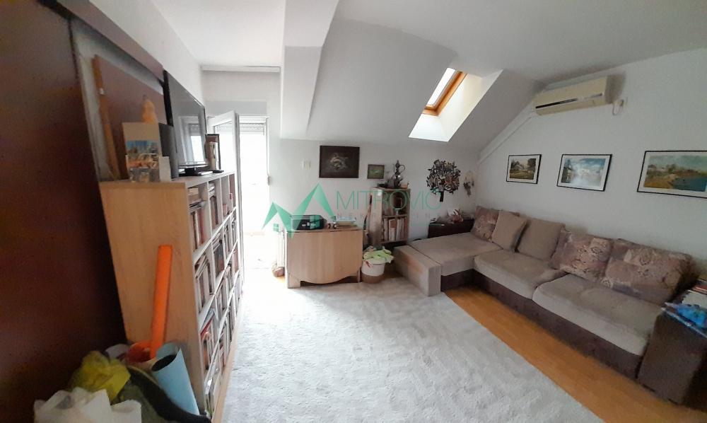 Glavna slika -Adamovićevo naselje, 78m2. Dvoiposoban dupleks stan. 