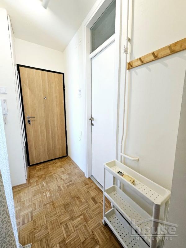 Slika 8 - Stan,NOVI SAD,NOVO NASELJE - ŠARENGRAD,kv: 32.00, € 84000, ID: 1064380