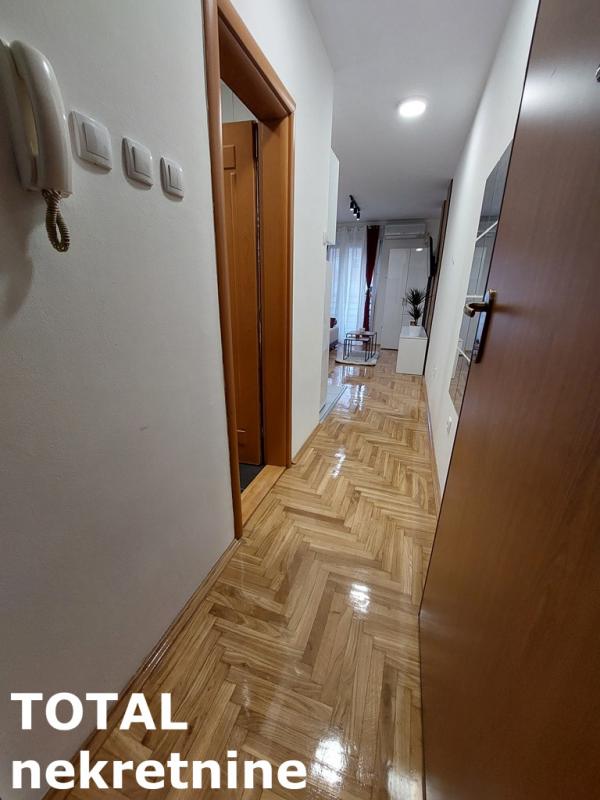 Slika 8 - Stan,NOVI SAD,NOVA DETELINARA,kv: 25.00, € 83500, ID: 1101232