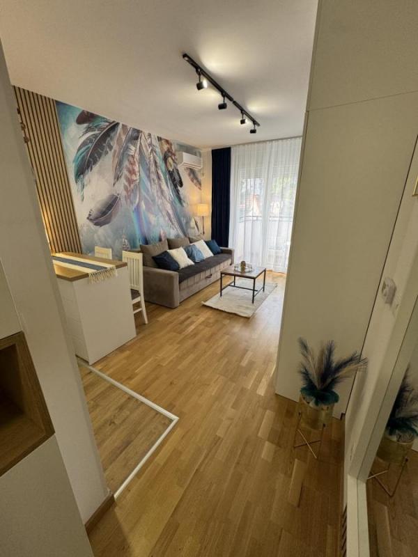 Slika 5 - Nameštena garsonjera sa terasom novogradnja