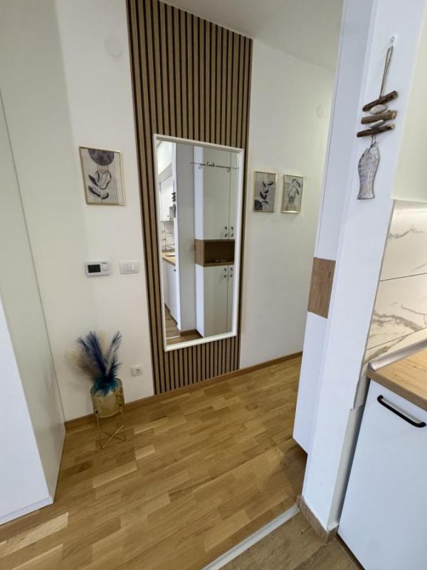 Slika 8 - Nameštena garsonjera sa terasom novogradnja