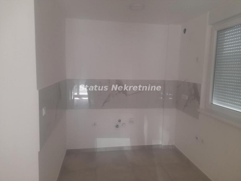 Slika 7 - Veternik-*Naša Preporuka*-Useljiv Četvorosoban stan 83 m2 -povrat PDV-065/385 8880