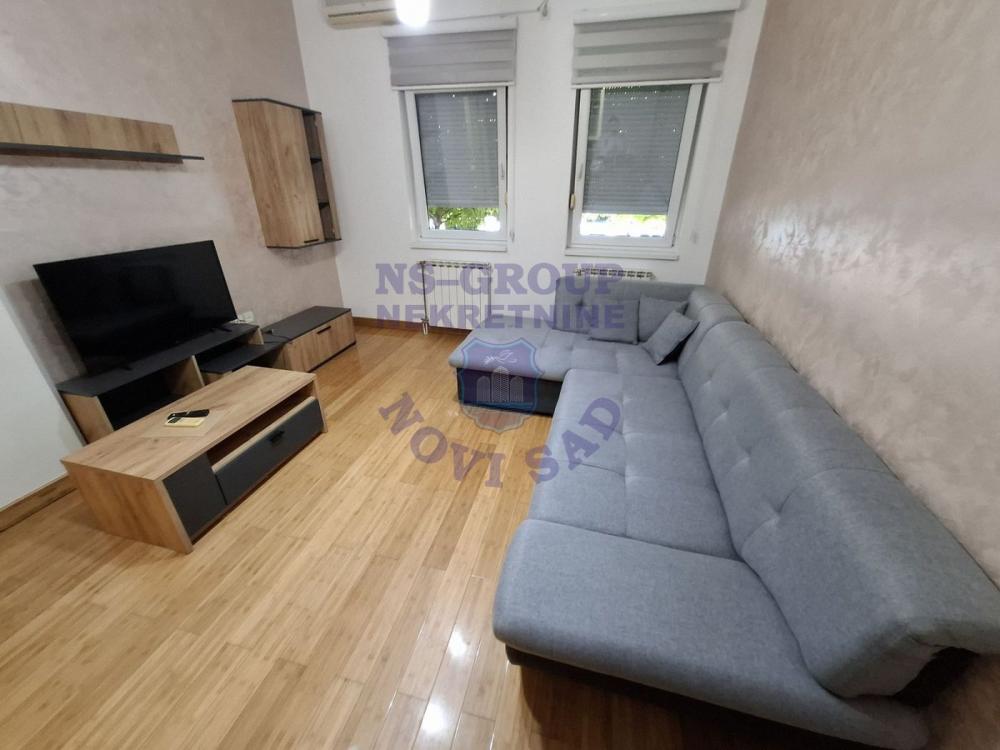 Slika 1 - Odličan dvosoban stan na Novoj Detelinari! 