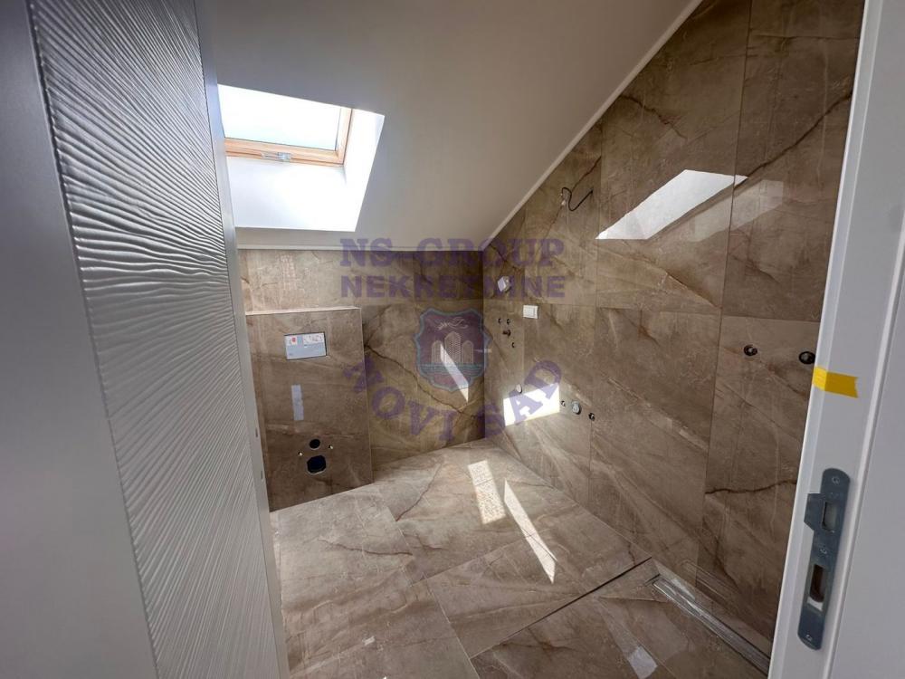 Slika 5 - Na prodaju trosoban stan na Adicama prelepog rasporeda. Agencijska šifra : 552063