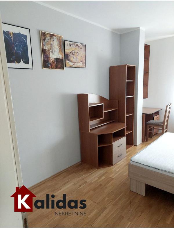 Slika 7 - Stan,NOVI SAD,NOVA DETELINARA,kv: 76, € 156560, ID: 1008046