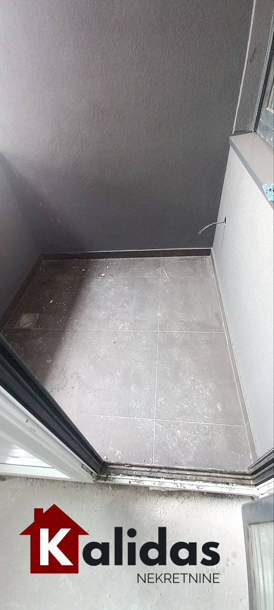 Slika 6 - Stan,NOVI SAD,BULEVAR,kv: 44, € 147300, ID: 1008049