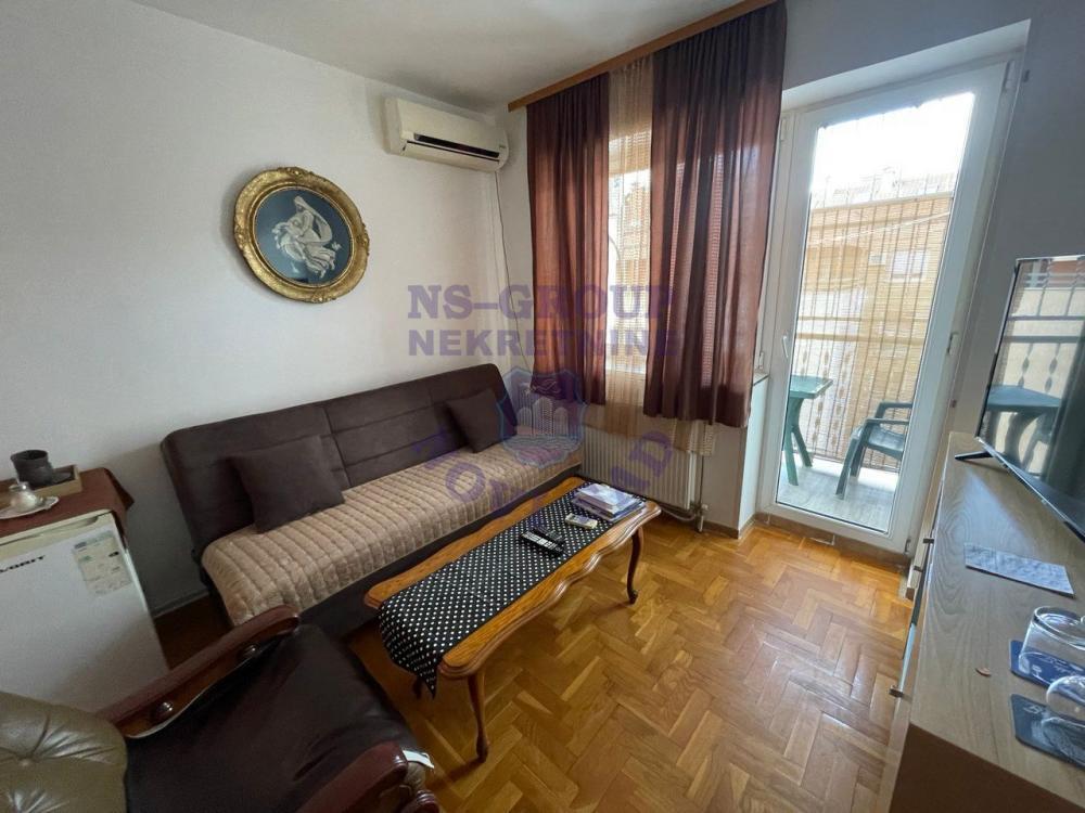 Glavna slika -Prodaje se odličan komforan dupleks u novogradnji na Bulevaru oslobođenja, Agencijska šifra : 529225