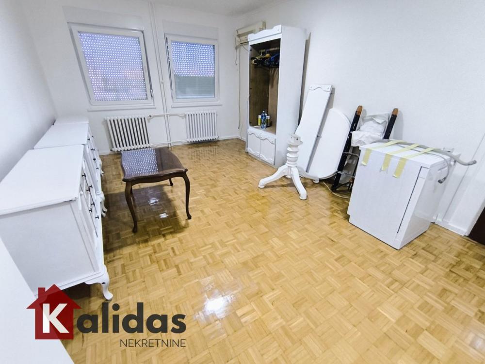 Slika 3 - Stan,NOVI SAD,SAJAM,kv: 65, € 154500, ID: 1008055