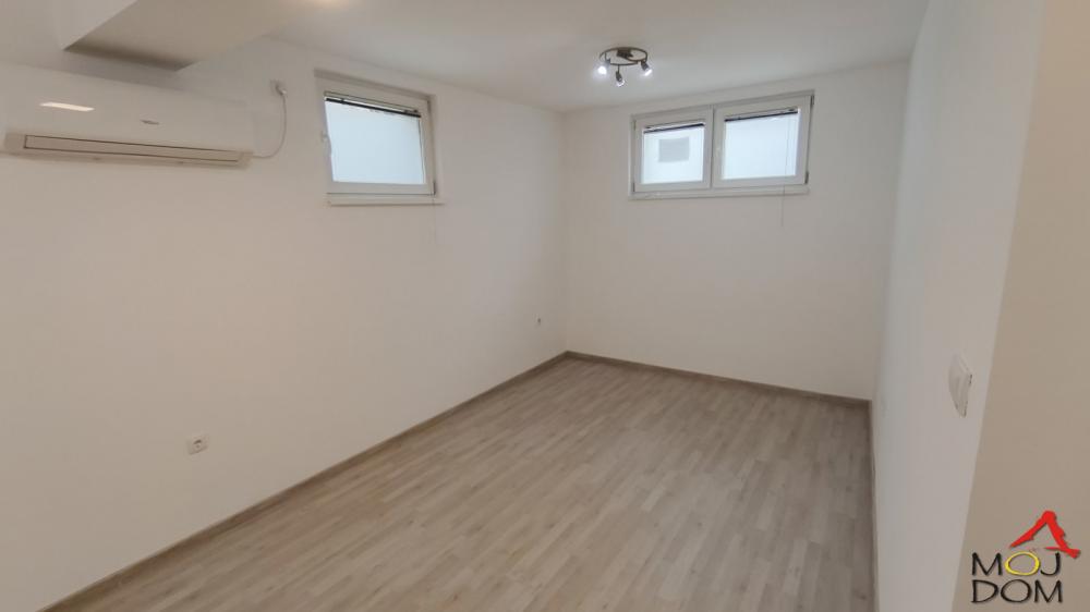 Slika 4 - Stan,NOVI SAD,BULEVAR EVROPE,kv: 37, € 59700, ID: 1031096