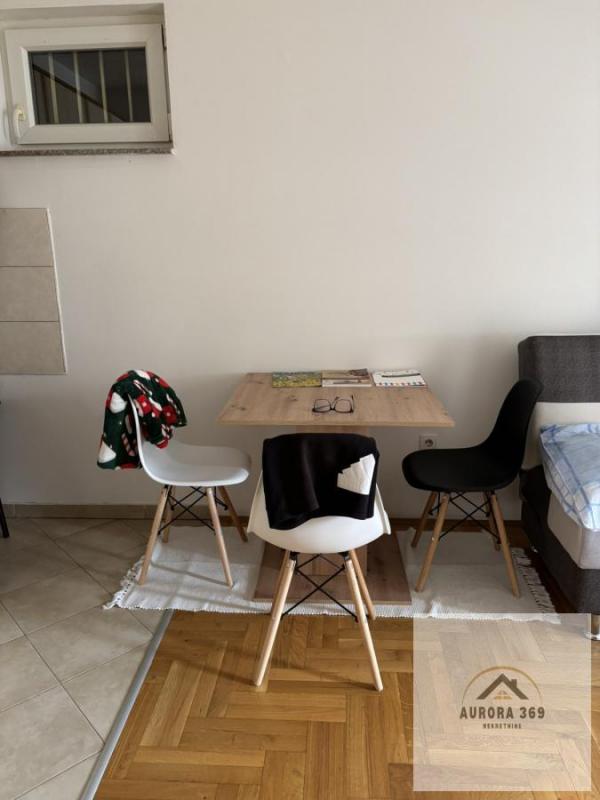 Slika 2 - PRODAJE SE JEDNOIPOSOBAN STAN U NOVOM SADU- NOVA DETELINARA