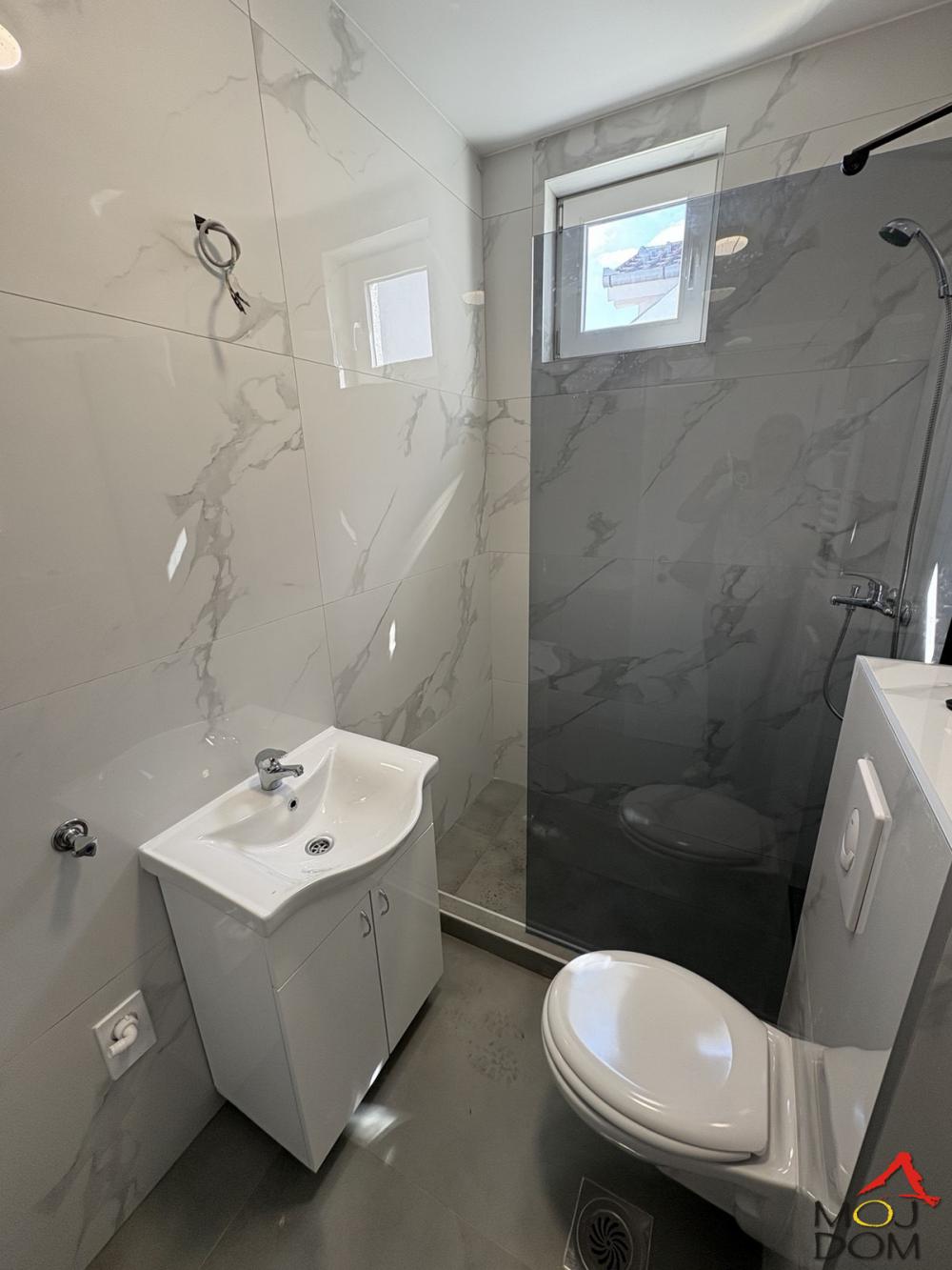 Slika 11 - Stan,NOVI SAD,TELEP,kv: 29, € 73200, ID: 1031103